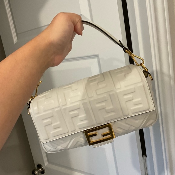 Fendi beige baguette Leather Shoulder Bag - Picture 5 of 8